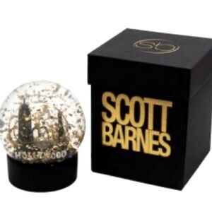 ⭐️SCOTT BARNES⭐️Festive Gold Snow Globe/NIB